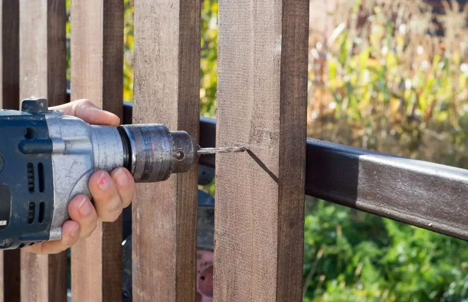 The Top 4 Reasons To Install a Fence on Your Property