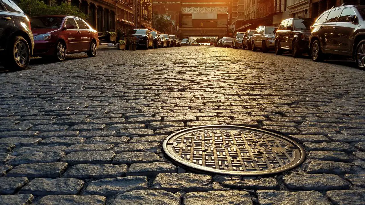 Manhole Covers Direct - 314993 - brick-road-sun - image1