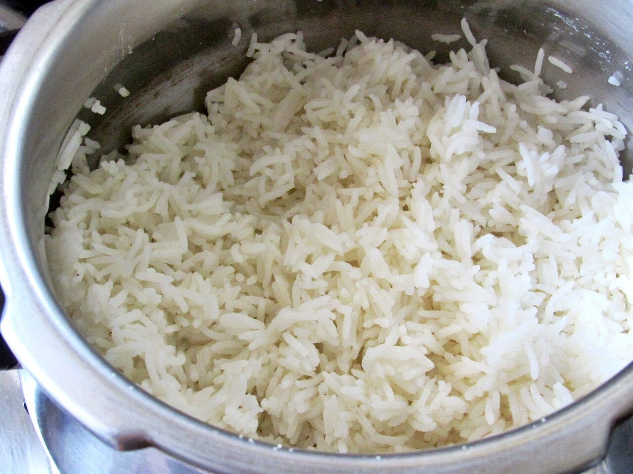 How to Cook Rice in a Pressure Cooker