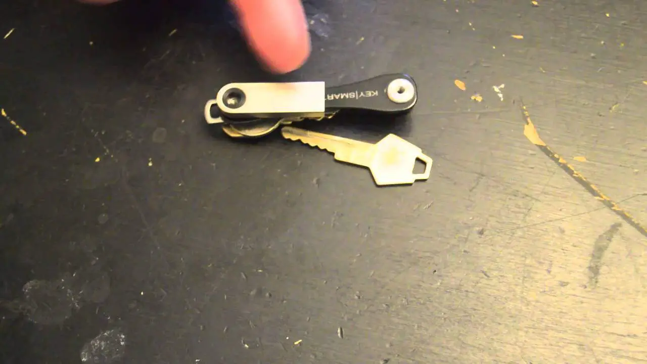 How to Make a Cheaper KeySmart USB Drive
